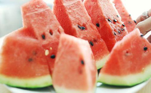 冰凡吃瓜,揭秘娱乐圈那些不为人知的幕后故事